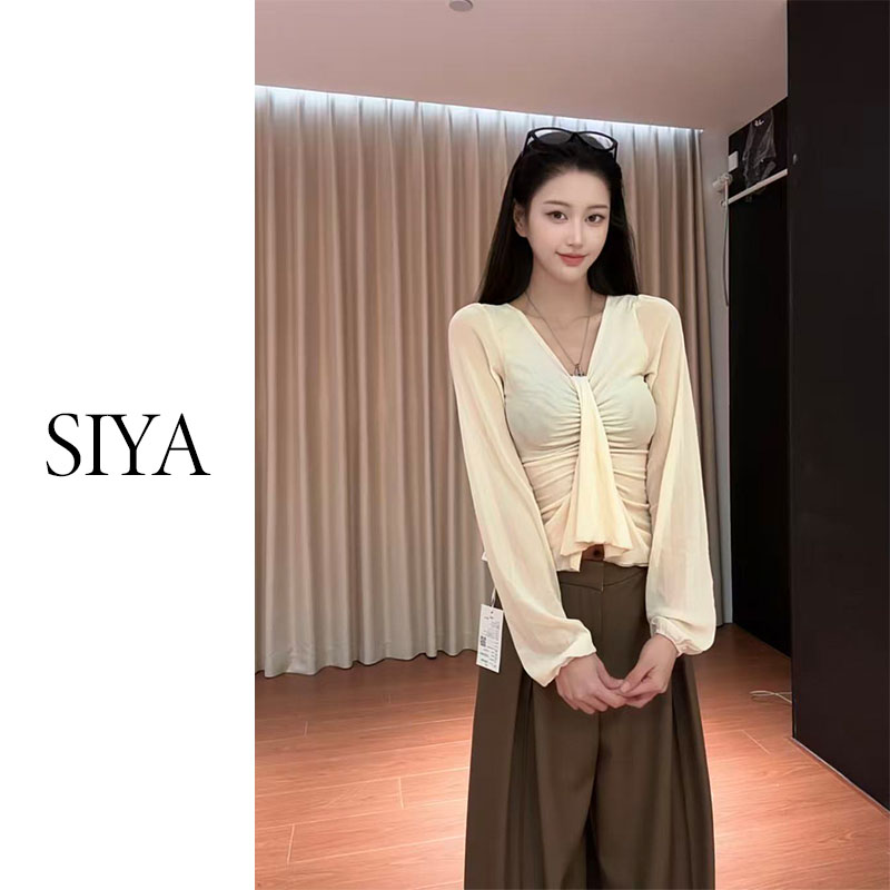 【SIYA】辣妹捏褶设计长袖秋季修身性感打底衫黑色上衣气质打底衫