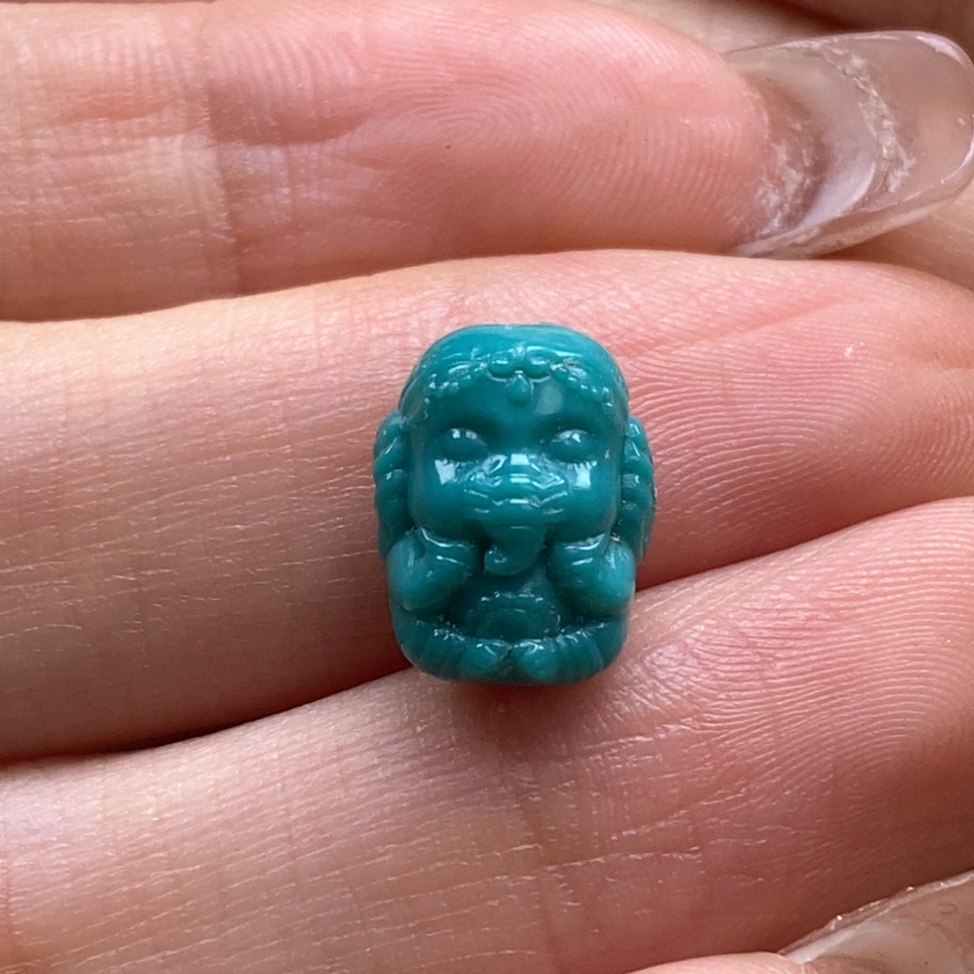 绿松石颈饰未镶嵌