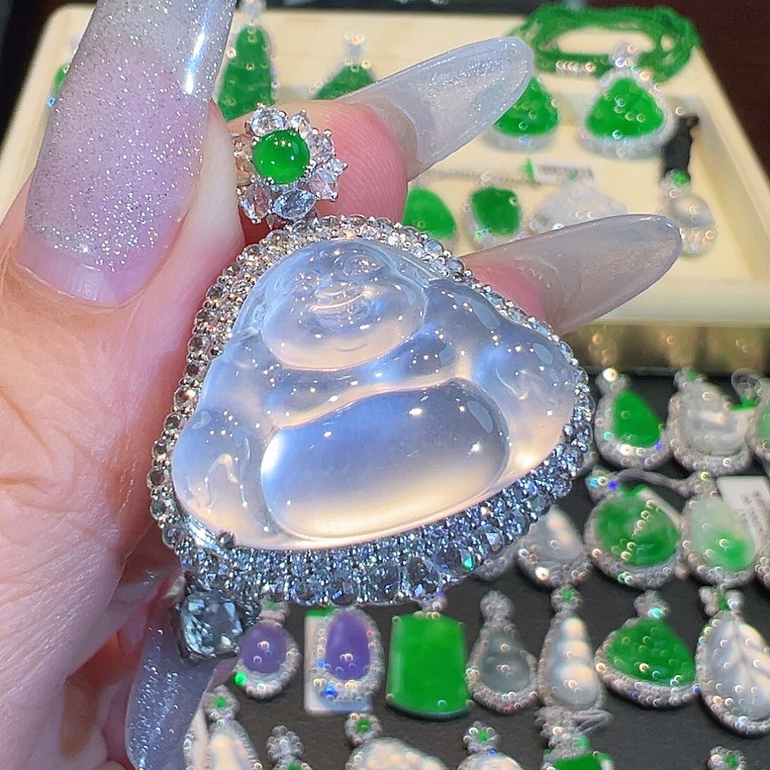 翡翠吊坠(不含链)18K金镶嵌翡翠