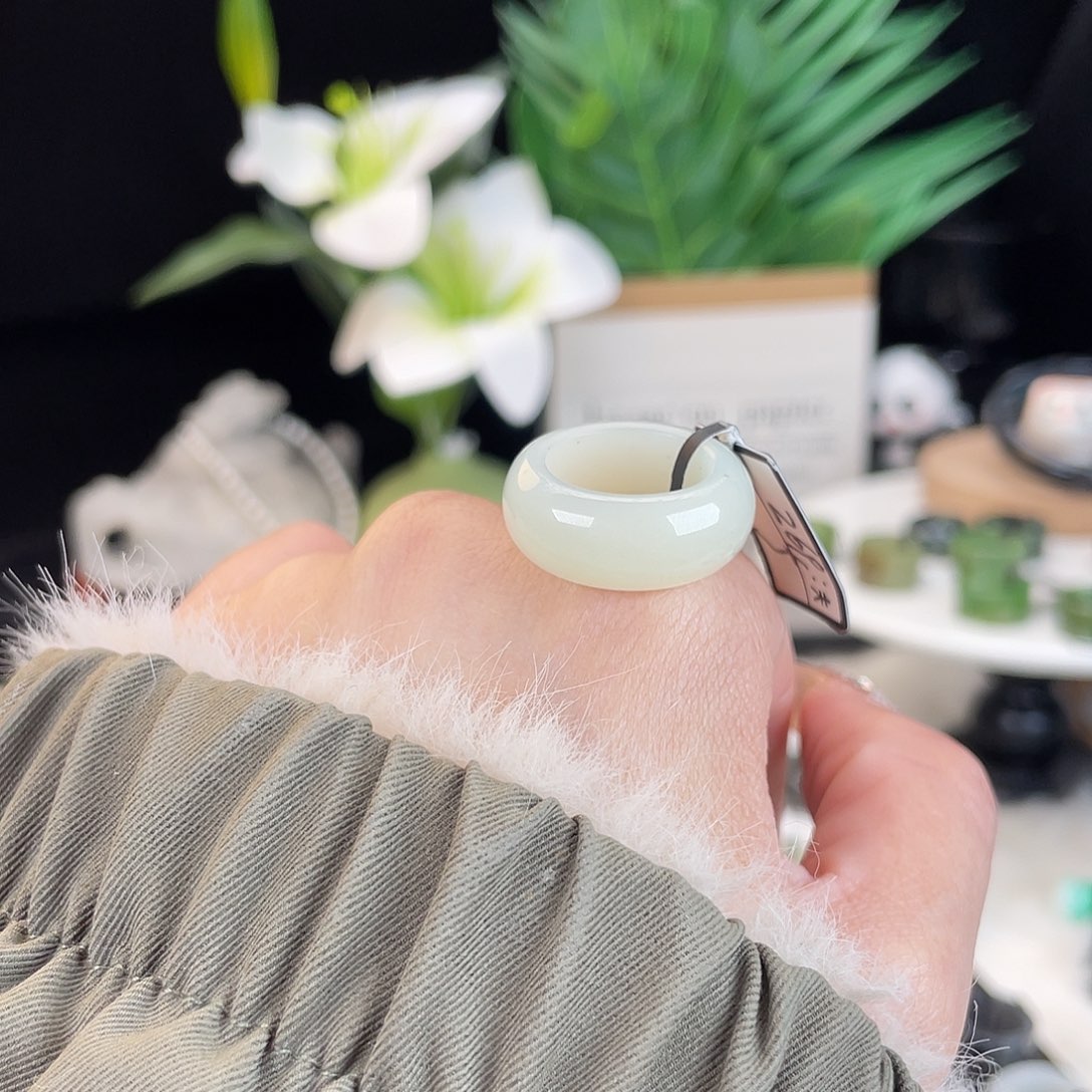 和田玉未镶嵌戒指E110奶蓝轮胎15.7