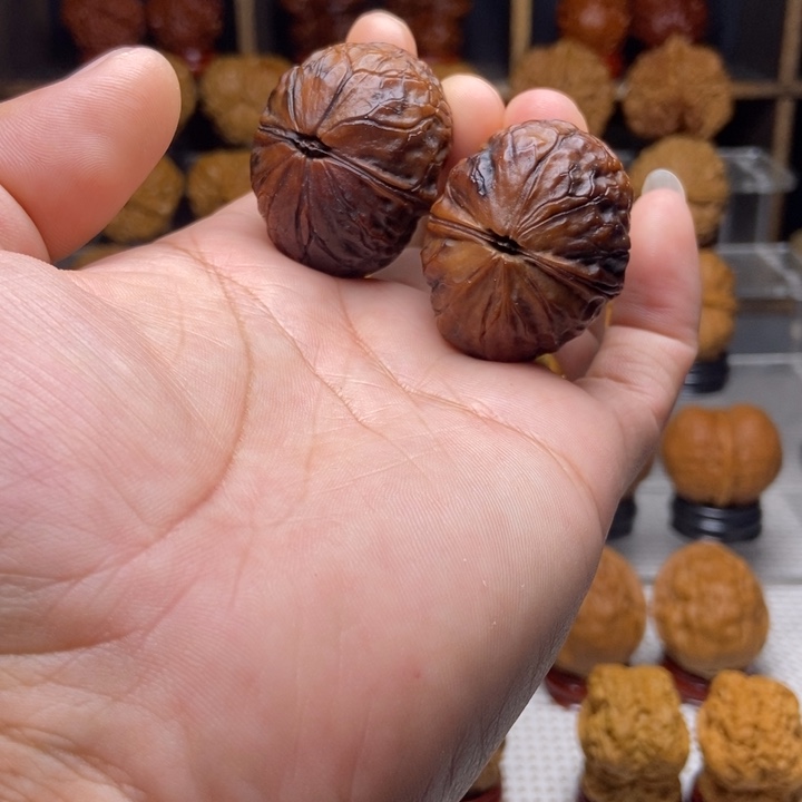 文玩核桃吊坠11墨玉猫眼