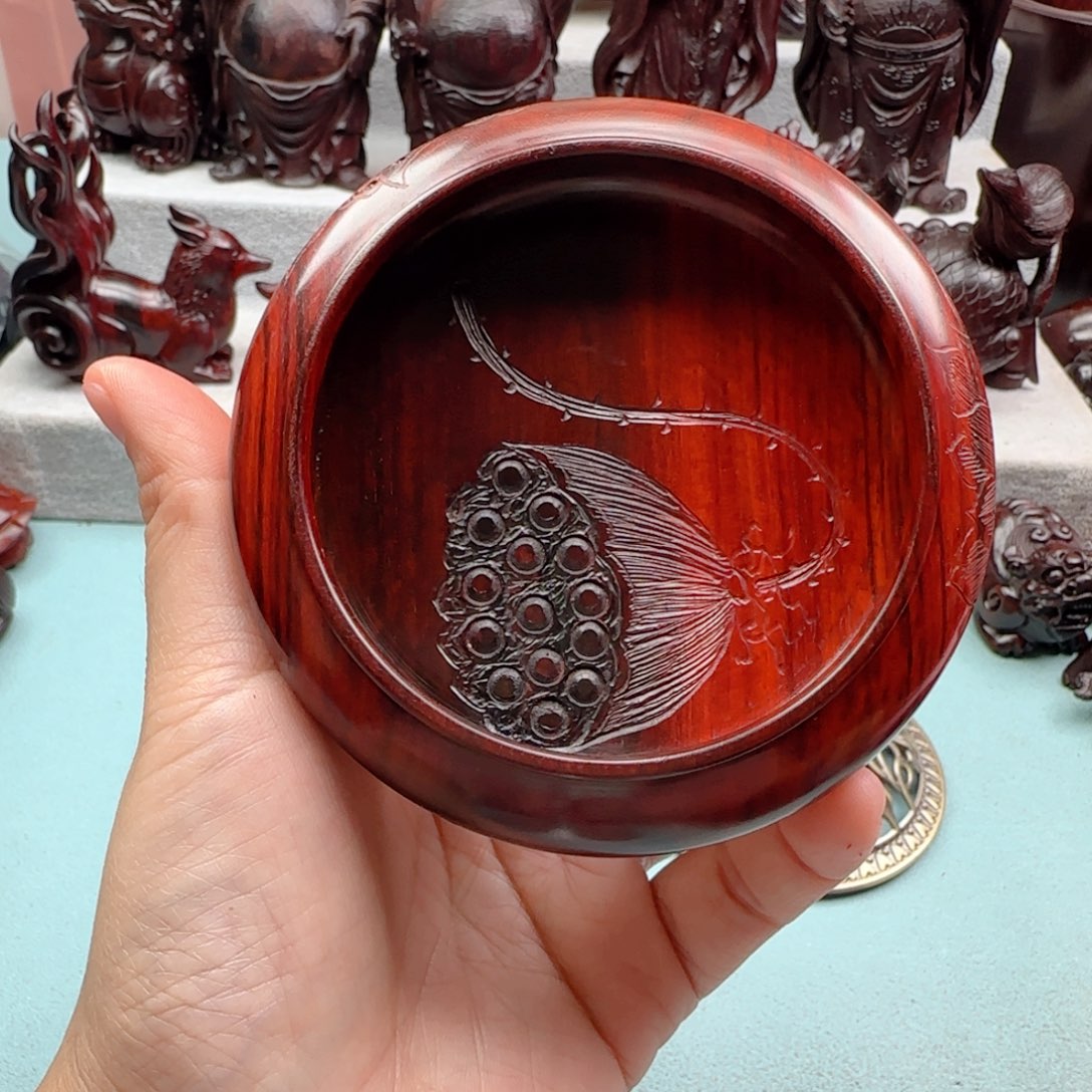 小叶紫檀把件梓*?盘香炉