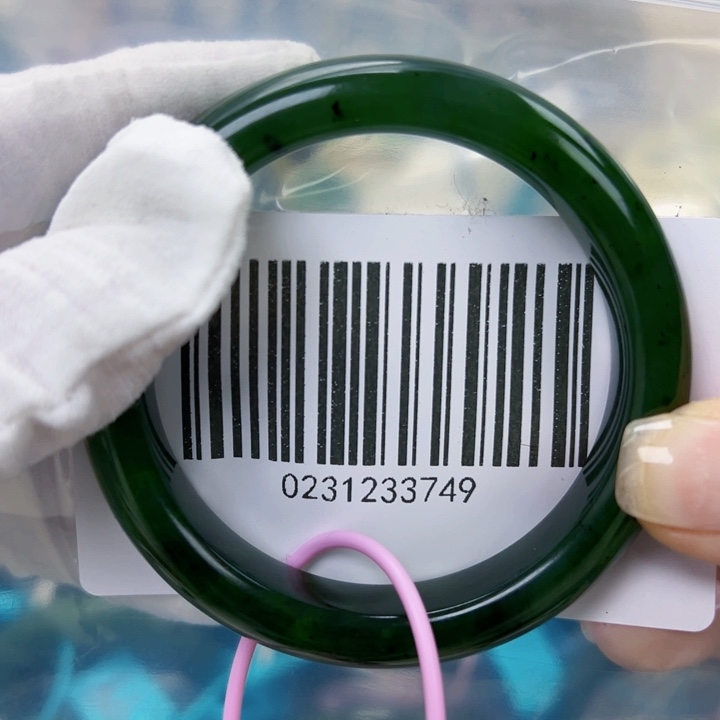 和田玉未镶嵌手镯包容55