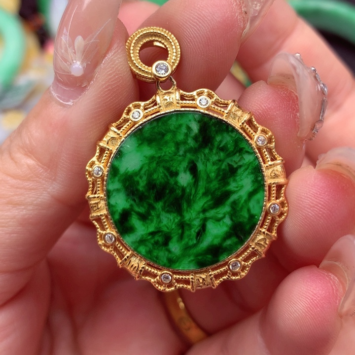 翡翠银S925镶嵌颈饰翡翠