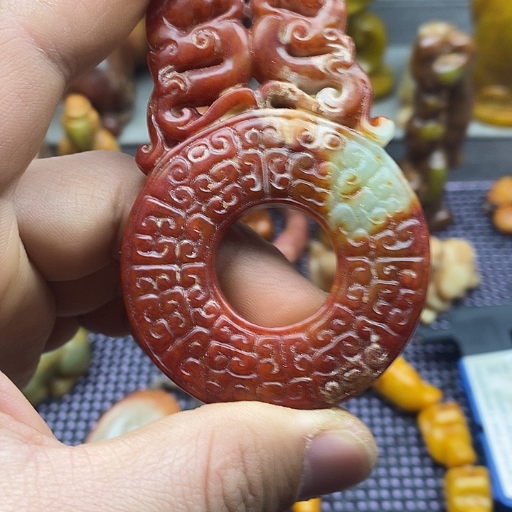 未镶嵌蛇纹石玉颈饰