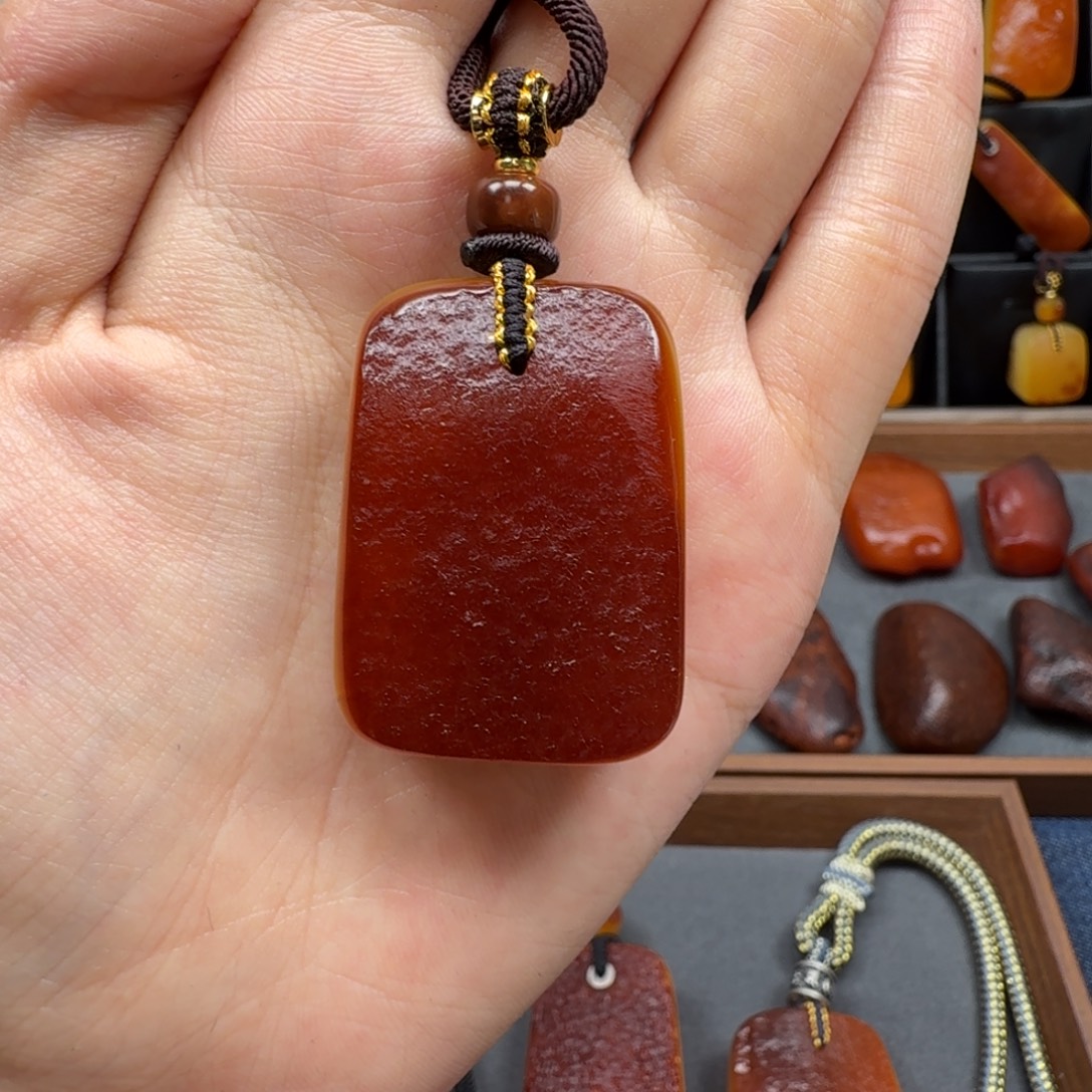 蜜蜡未镶嵌吊坠(赠链)