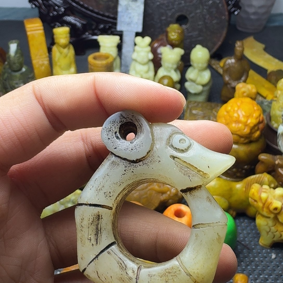 白玉菩提吊坠。。。