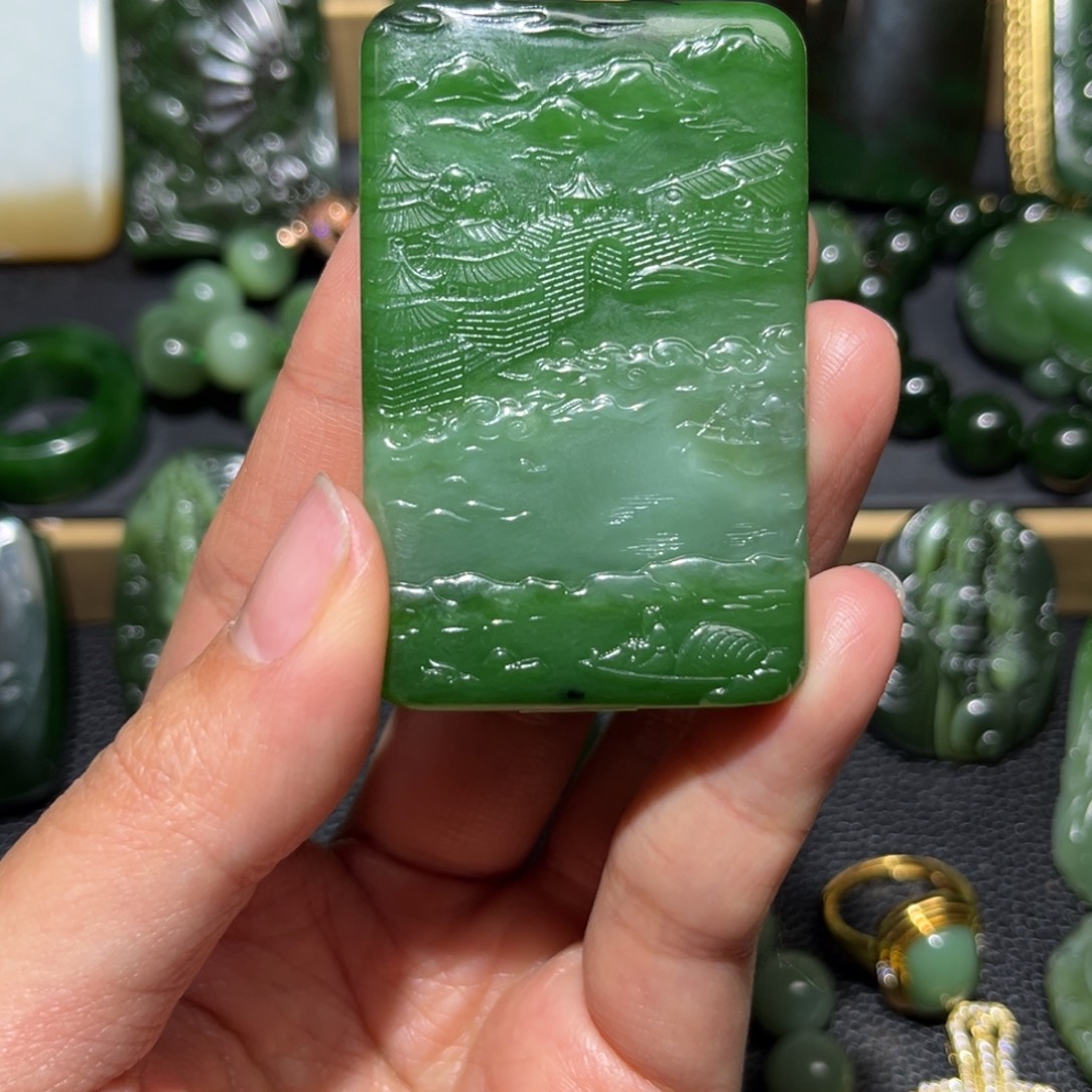 亮***剑和田玉未镶嵌颈饰