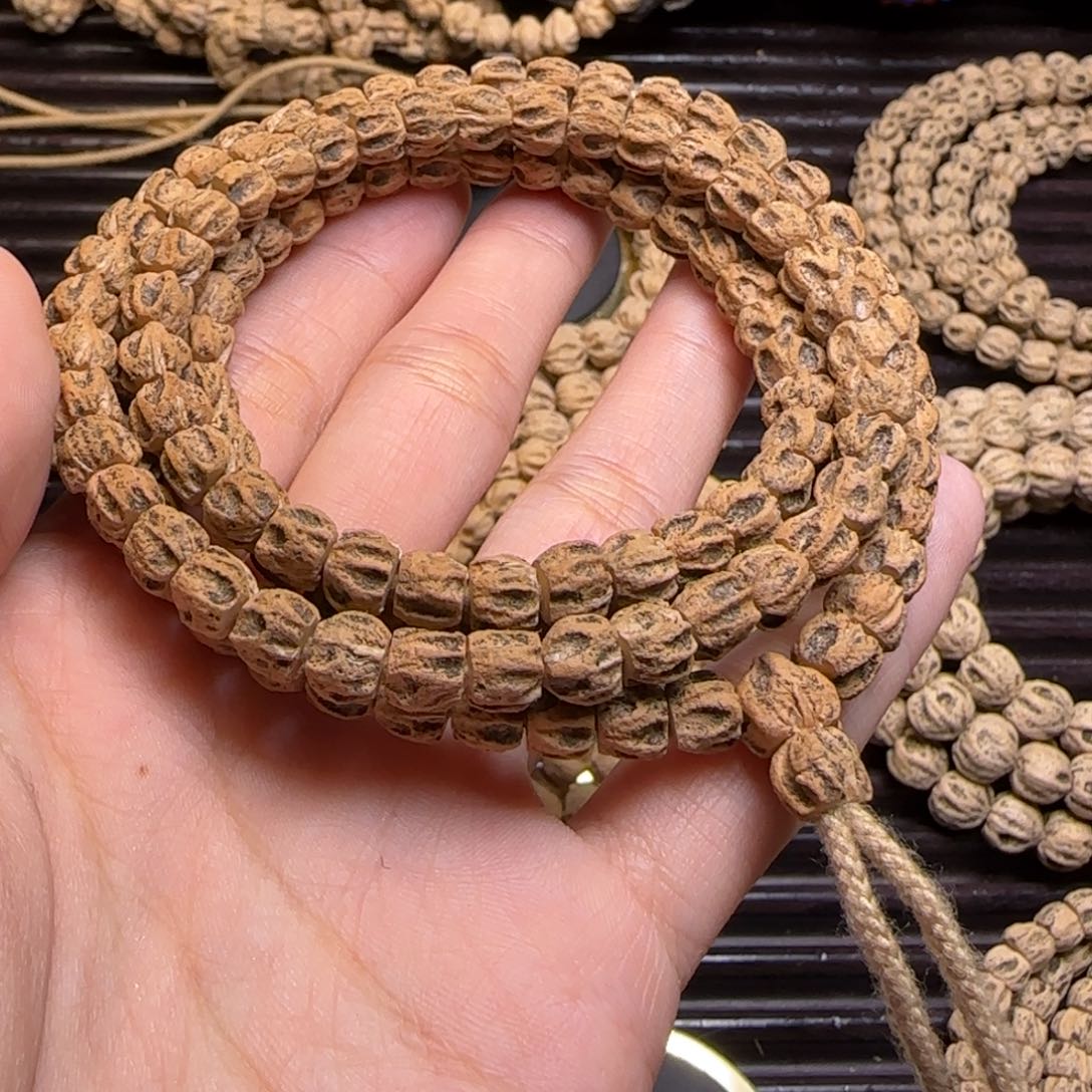 柏香籽/百香籽吊坠新*