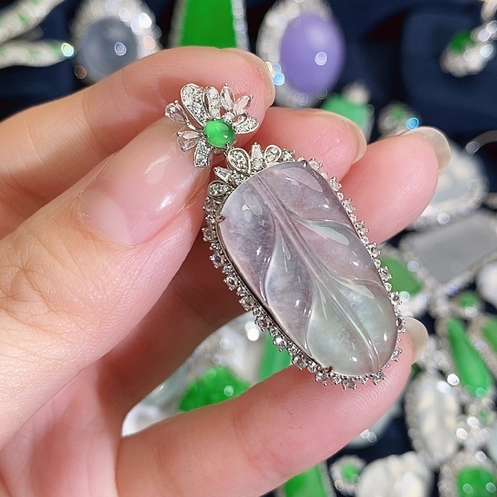 翡翠吊坠(不含链)18K金镶嵌白冰树叶