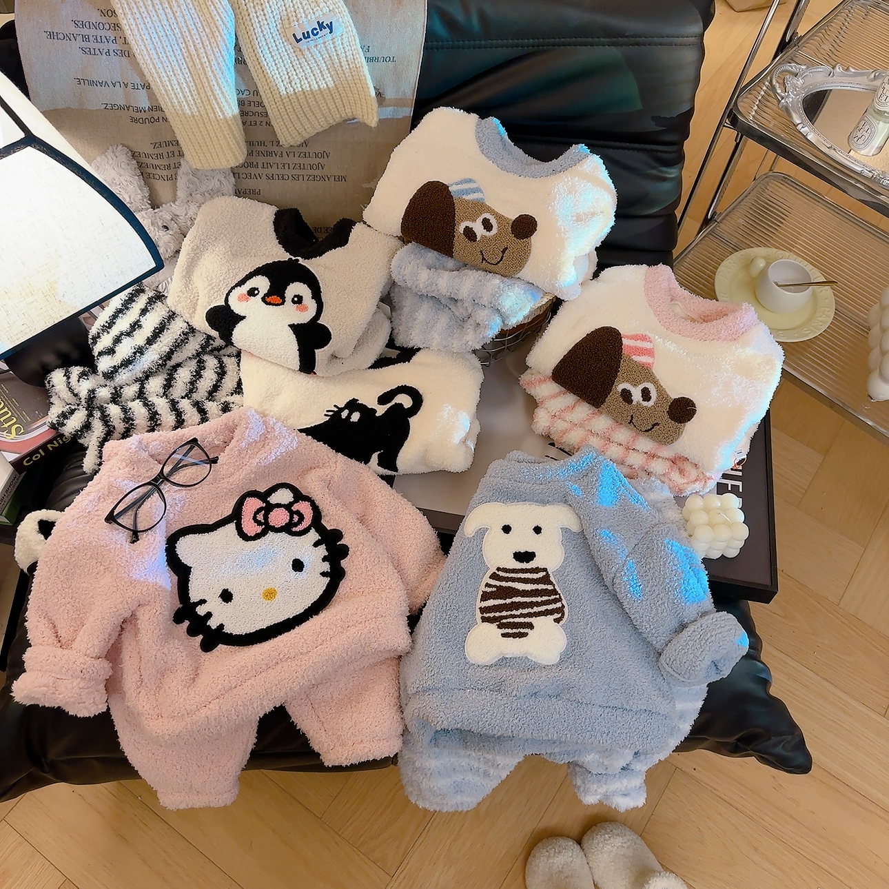 2025冬季家居新款卡通动漫洋气可爱厚款半边绒套装