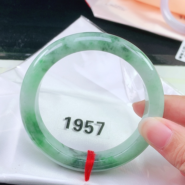 未镶嵌手镯翡翠翡翠手镯