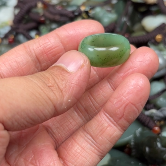 和田玉吊坠未镶嵌