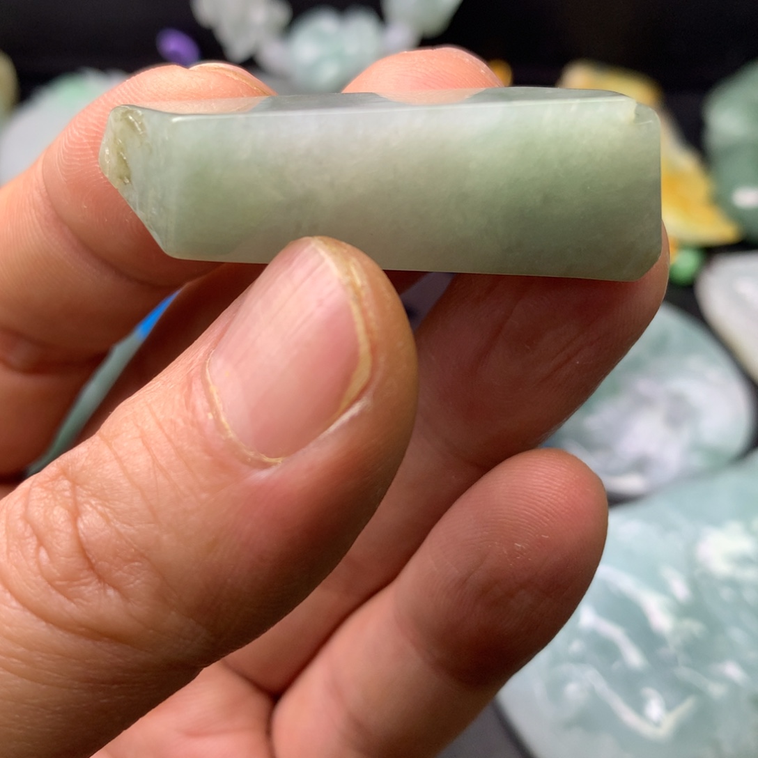 翡翠未镶嵌颈饰翡翠首饰和翡翠珠宝