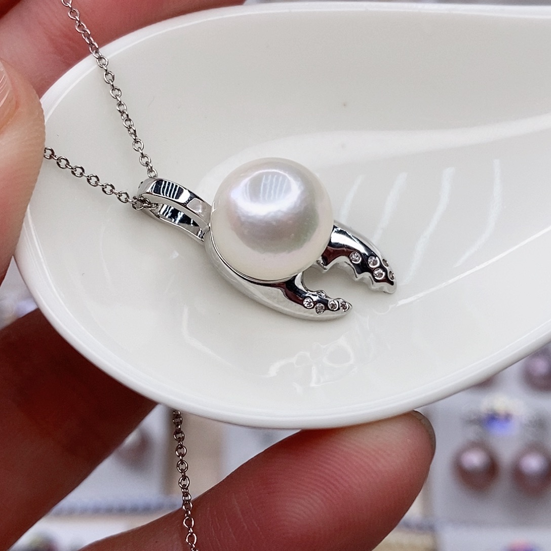 淡水珍珠合金吊坠(赠链)