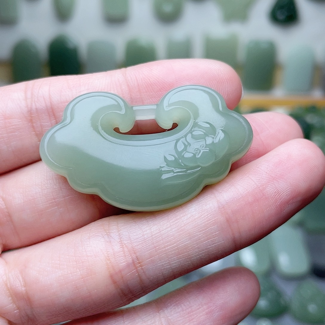 和田玉挂件未镶嵌