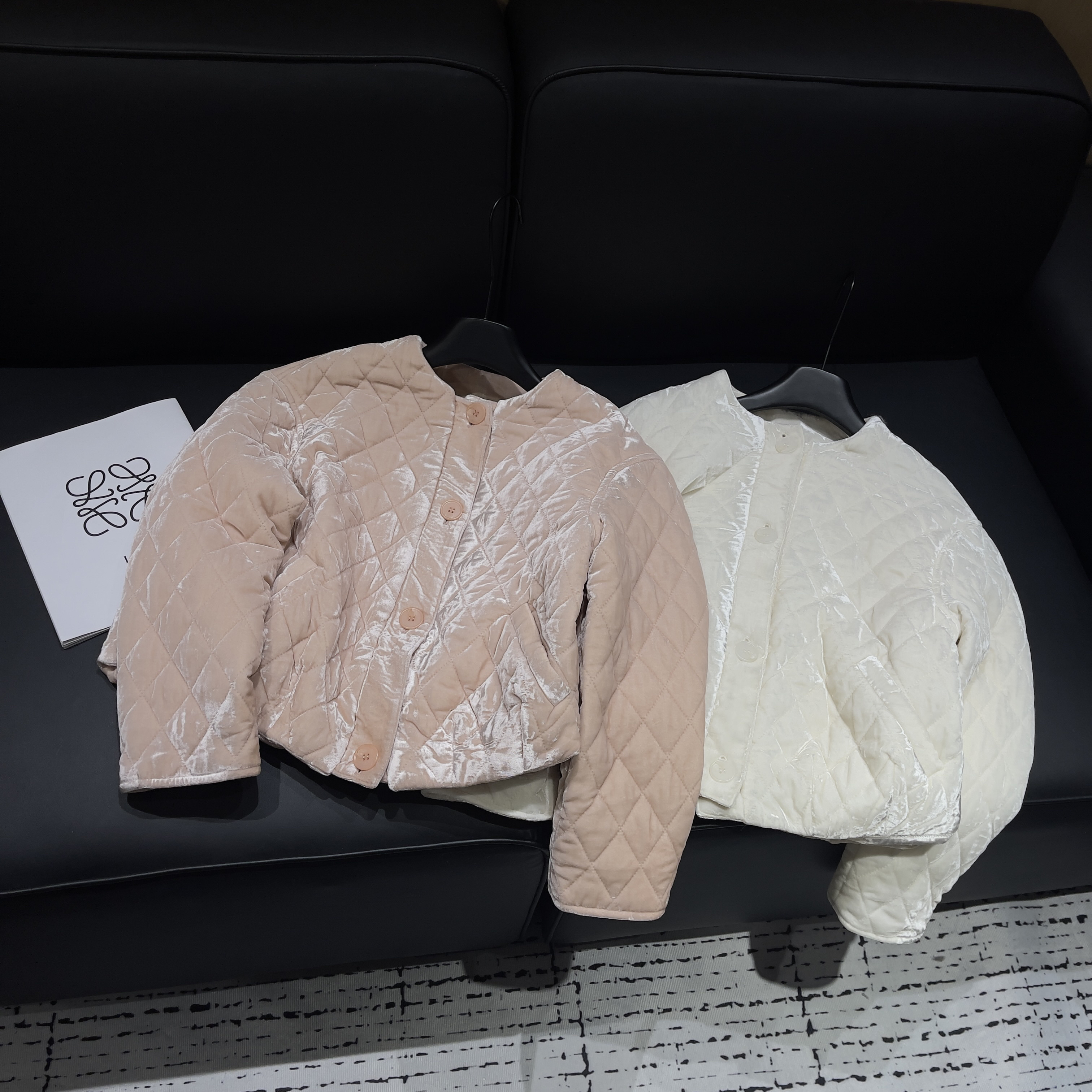 KW【珠光亮点】南油新款圆领菱格丝绒短款棉服百搭高级感气质外套