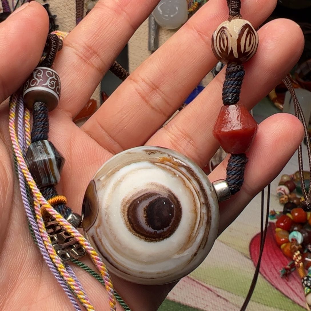 玛瑙/玉髓颈饰未镶嵌