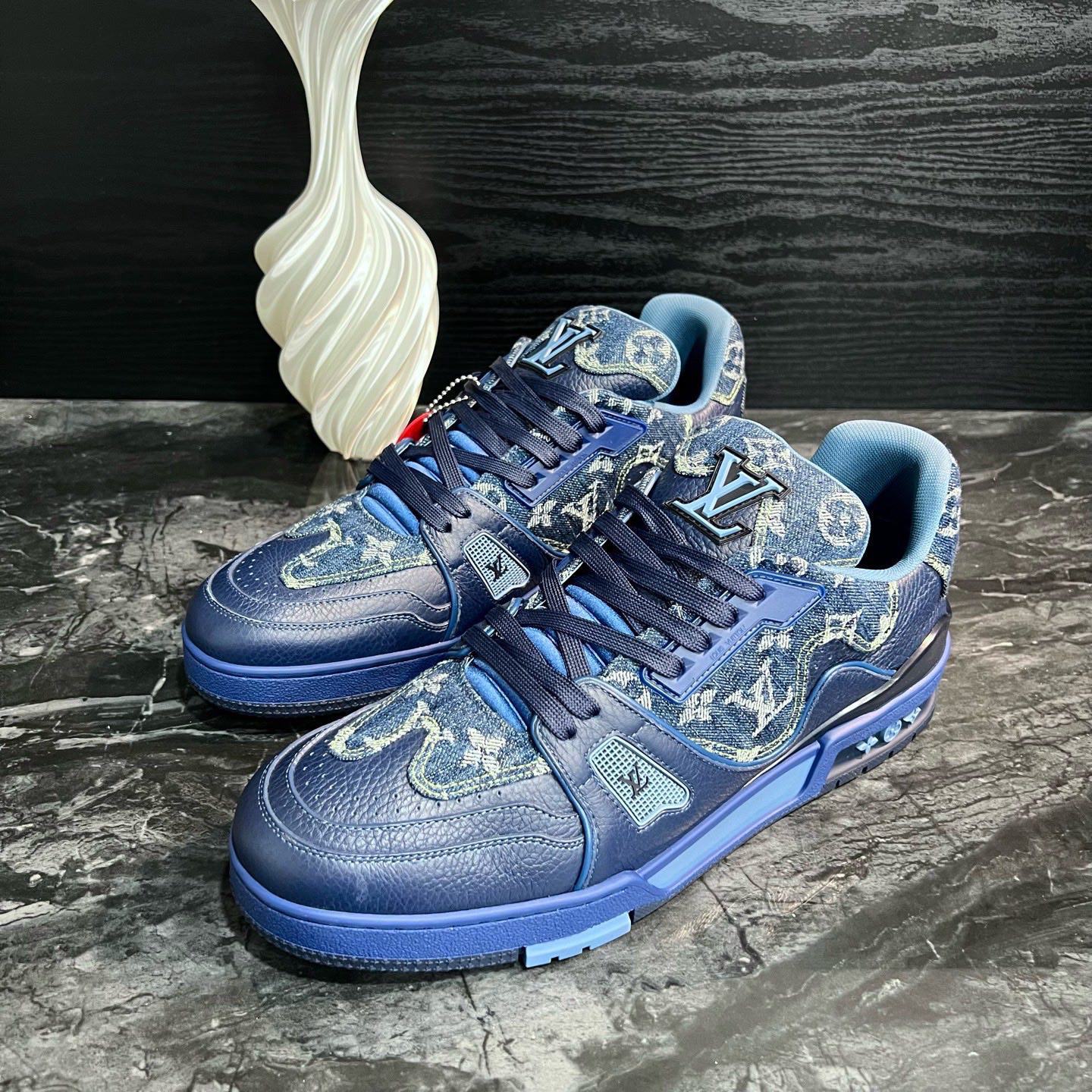 99新 LouisVuitton/路易威登 1633/43.5码/Nigo×Trainer板鞋/准新