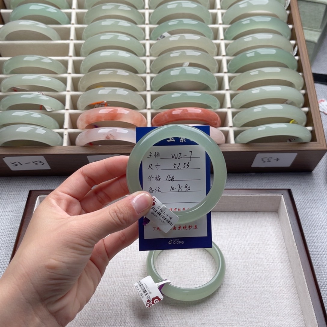 炸***皮东陵石未镶嵌手镯