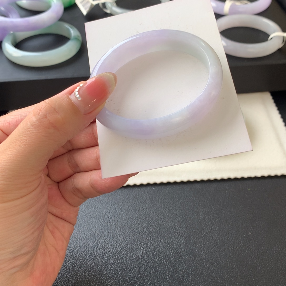 翡翠未镶嵌手镯54贵