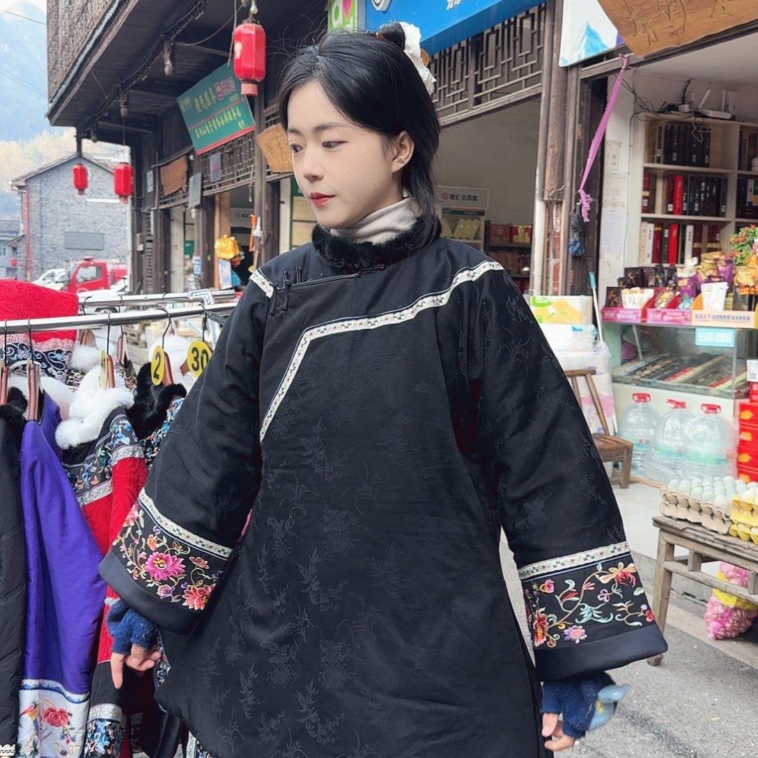 雲****湘西苗族刺绣加厚159 137斤