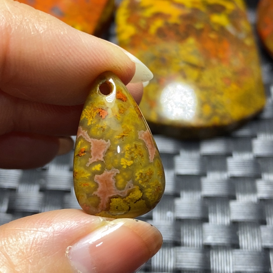 玛瑙/玉髓挂坠未镶嵌