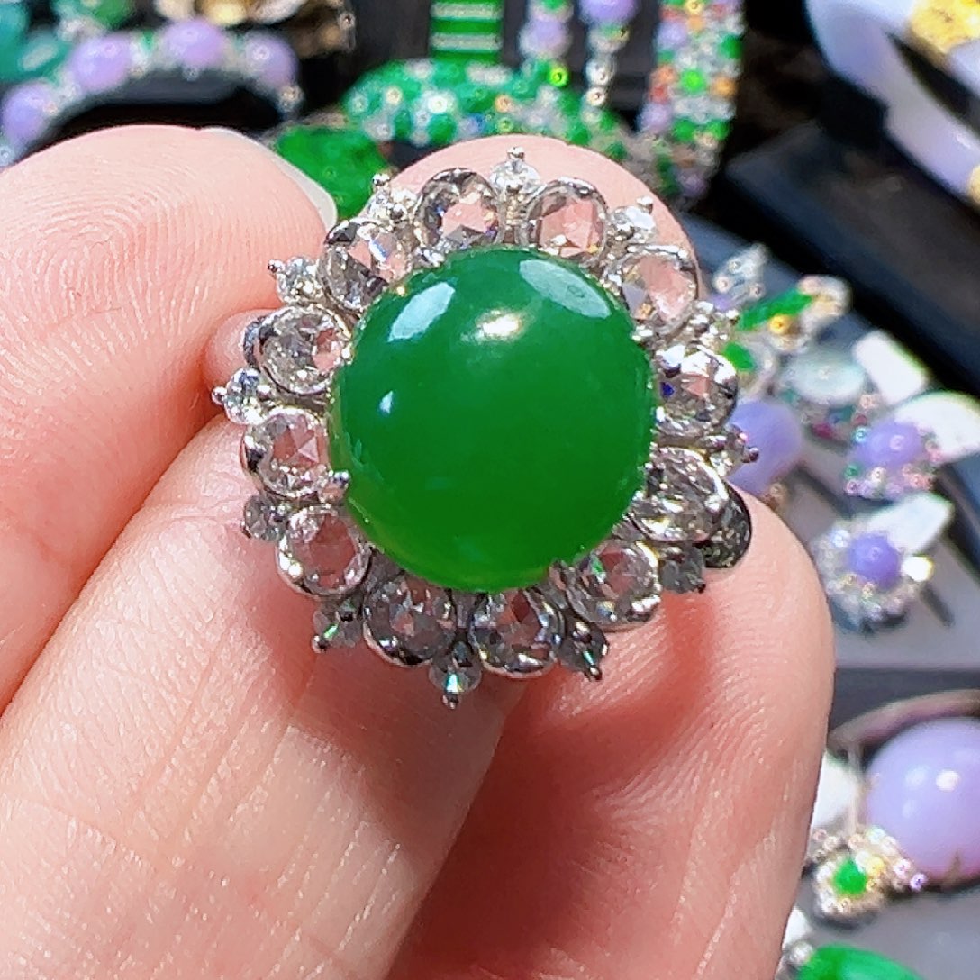 翡翠戒指18K金镶嵌签收后24小时鉴赏期