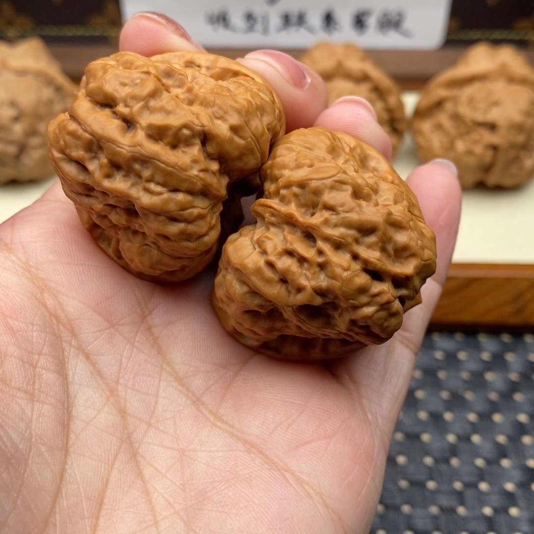 文玩核桃把件边38左右