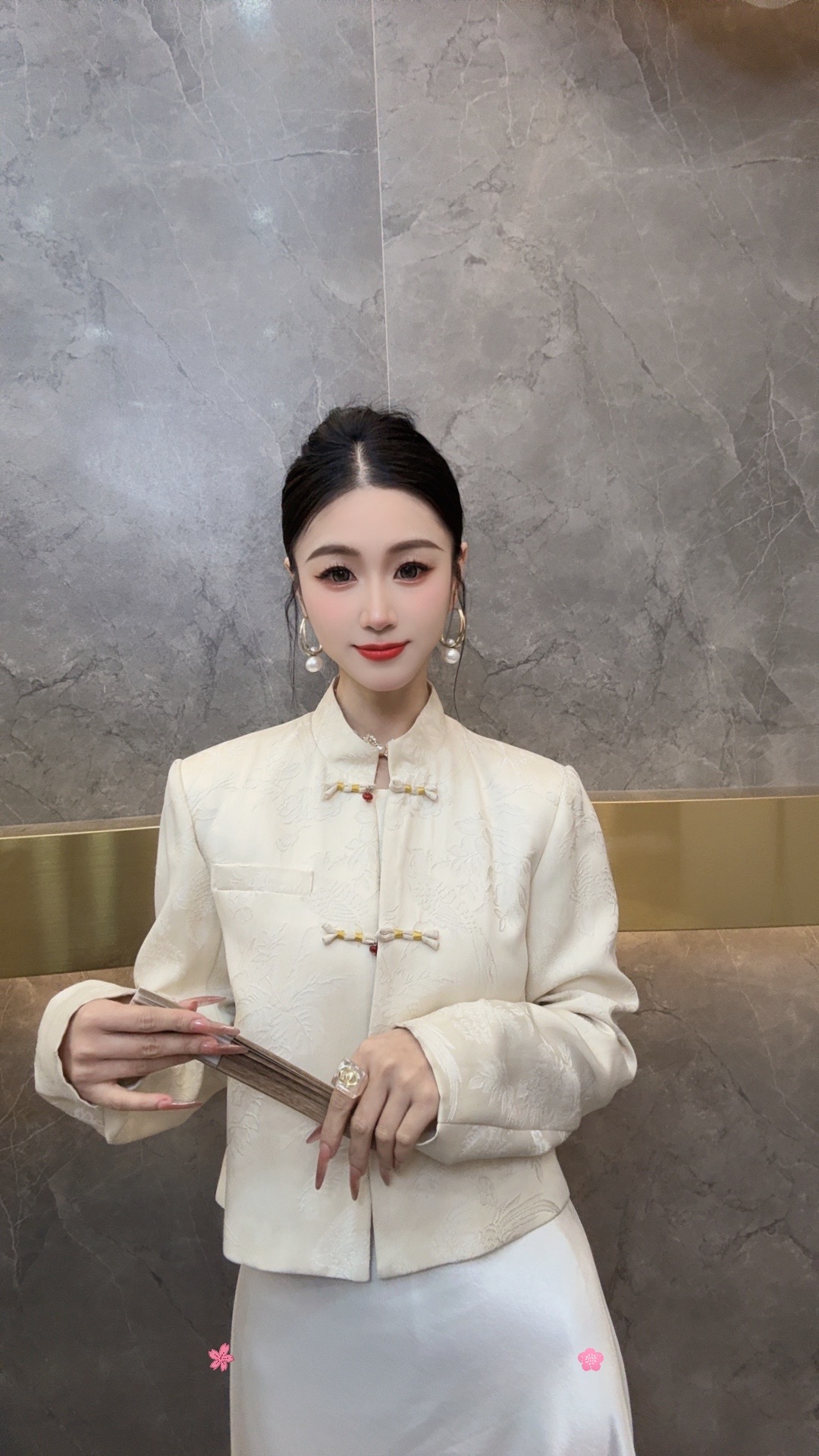 6066新国潮提花刺绣金线立领外套