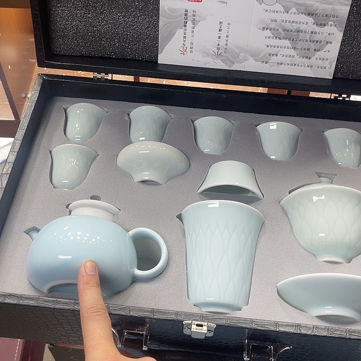 孤品茶具等。             