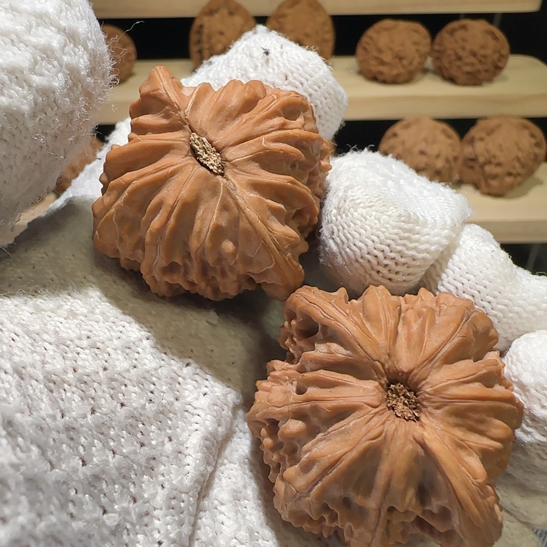 文玩核桃吊坠房山磨盘