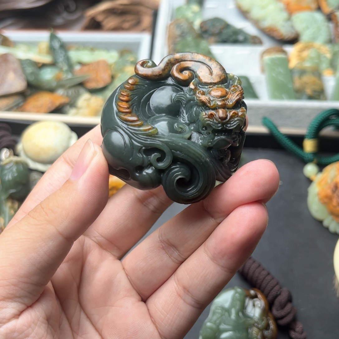 岫岩河磨玉（透闪石质玉）把件未镶嵌小*板