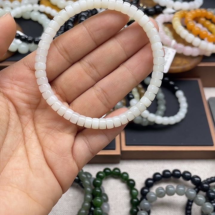 和田玉未镶嵌手串