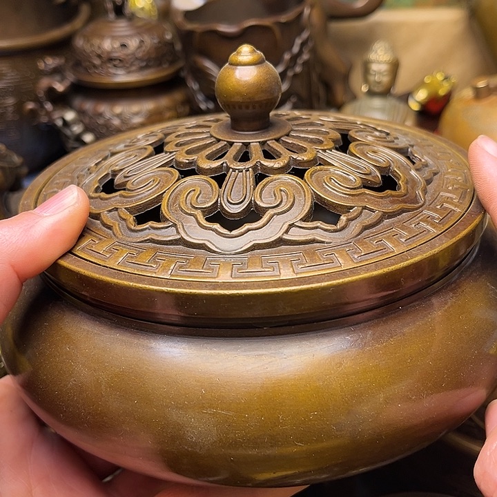 精美铜器批发档口