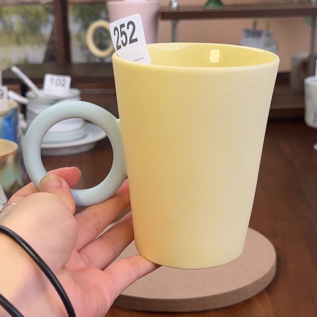 景德镇颜色釉茶杯