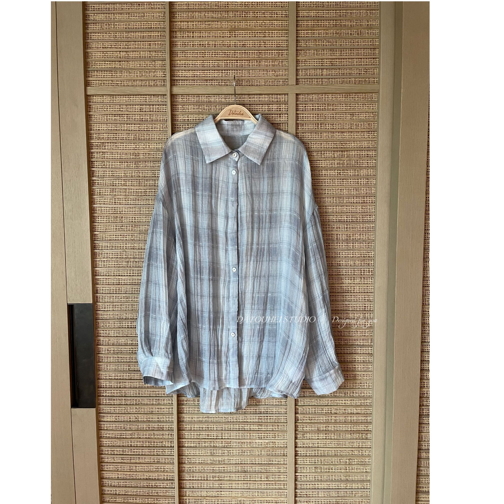 大头黑STUDIO【慵懒时光】2025女秋复古宽松格子衬衫D225C09406