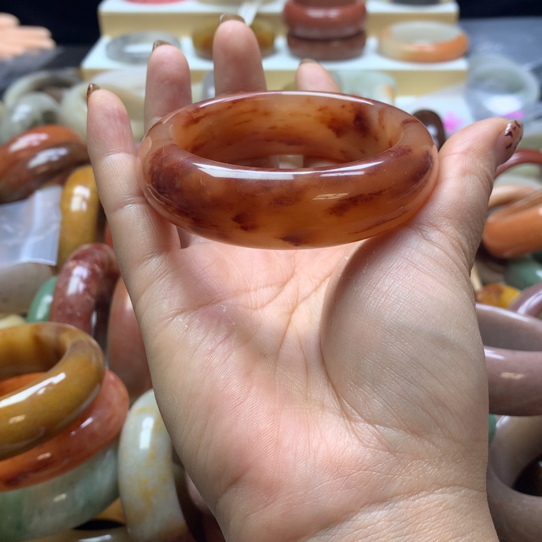 石英质玉手镯未镶嵌钻**-