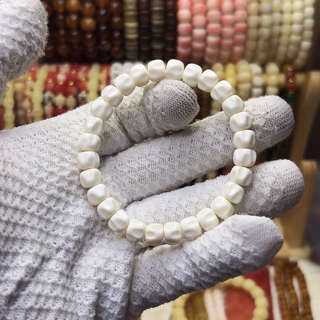 把件桃核0.9鹿角龙脊