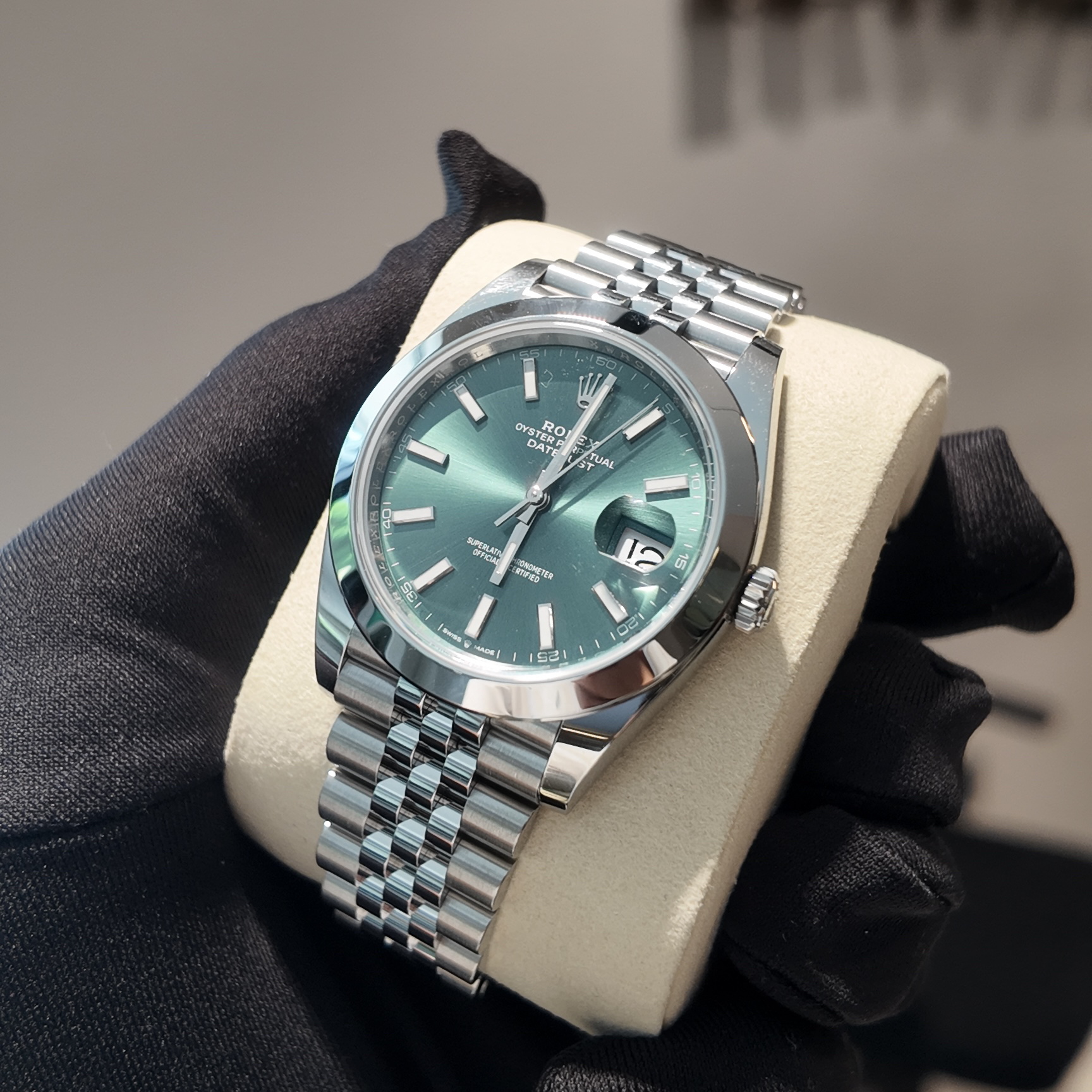 未使用 Rolex/劳力士 一表一友/126300/绿条日志/25年全新