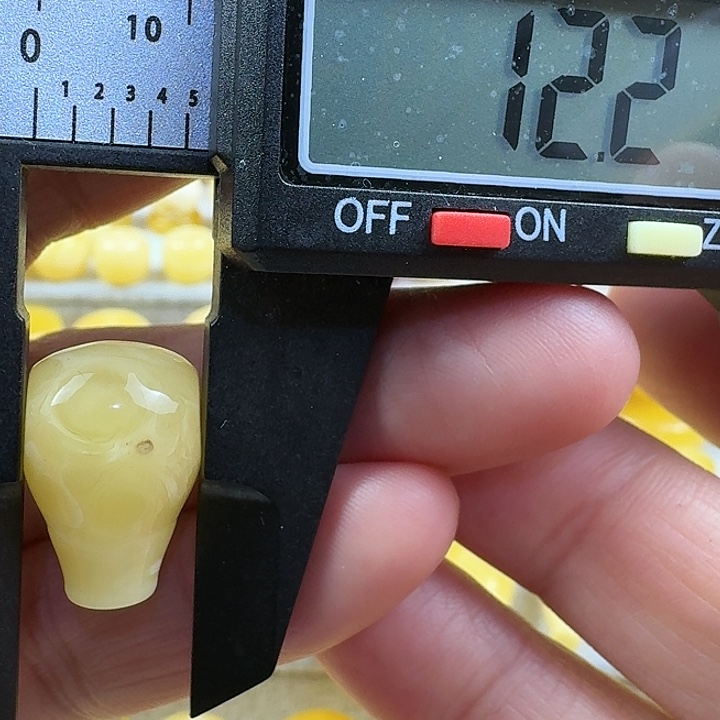 蜜蜡未镶嵌裸石16杂