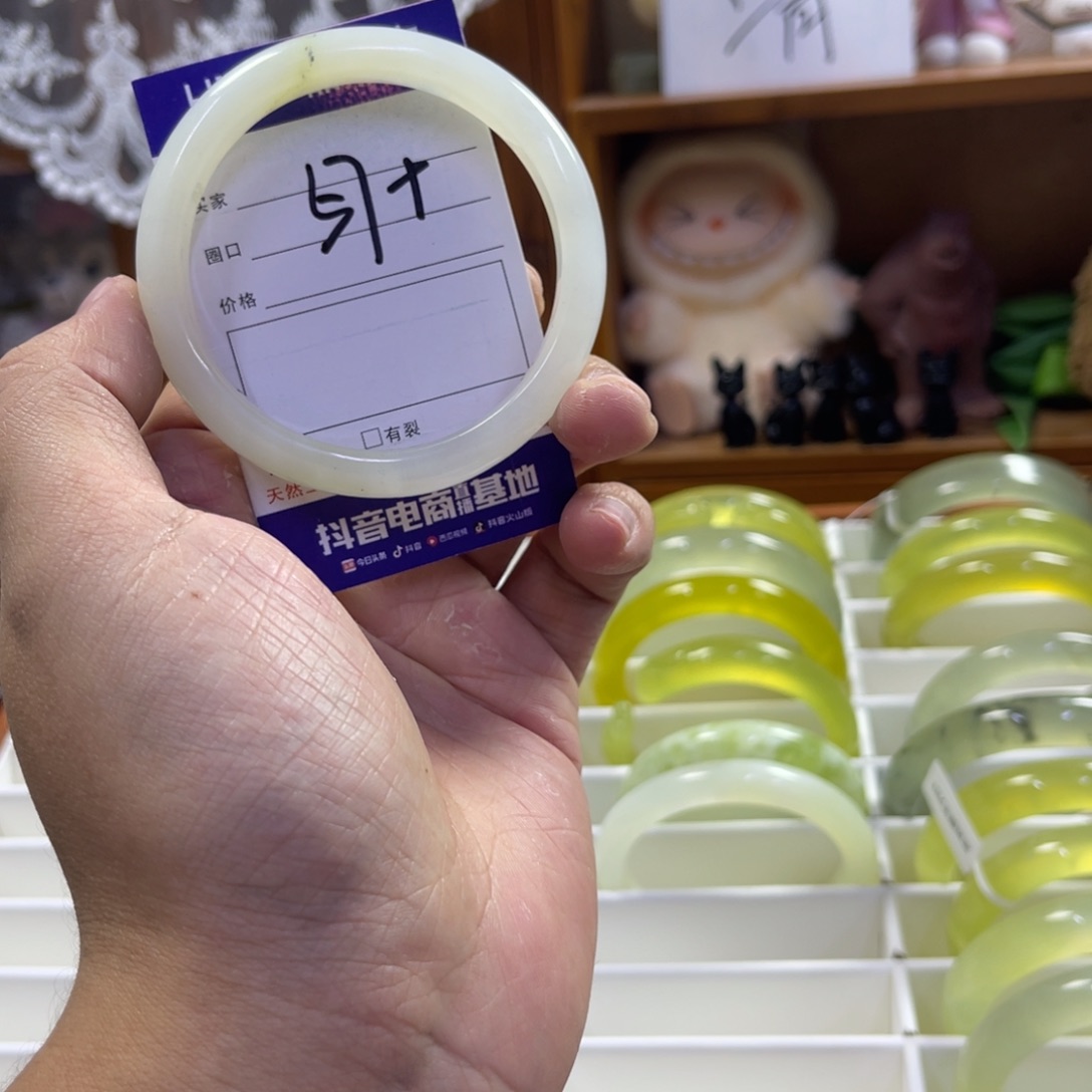 蛇纹石玉未镶嵌手镯147