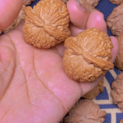 【闪购商品】文玩核桃吊坠你****了白狮子40