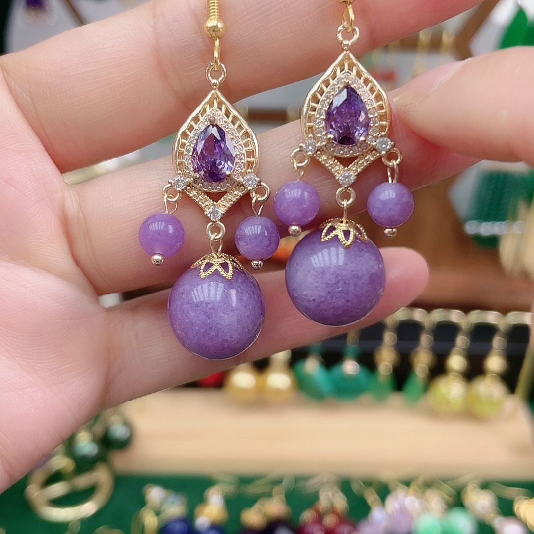 石英质玉合金耳饰