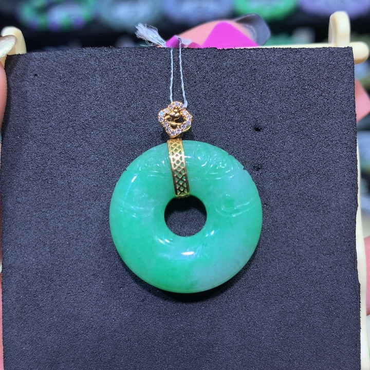 翡翠18K金镶嵌手链翡翠