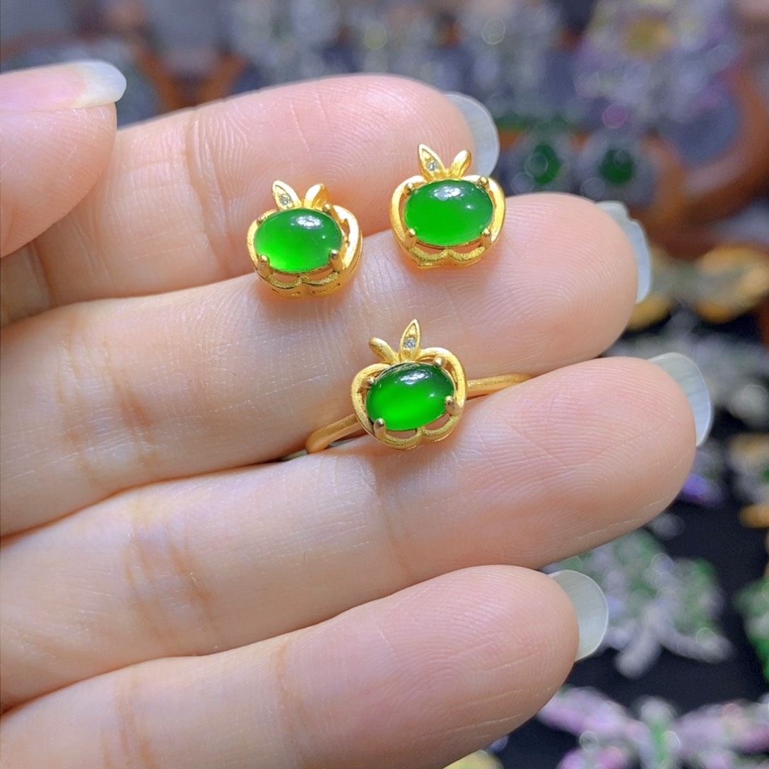 翡翠颈饰银S925镶嵌天然翡翠