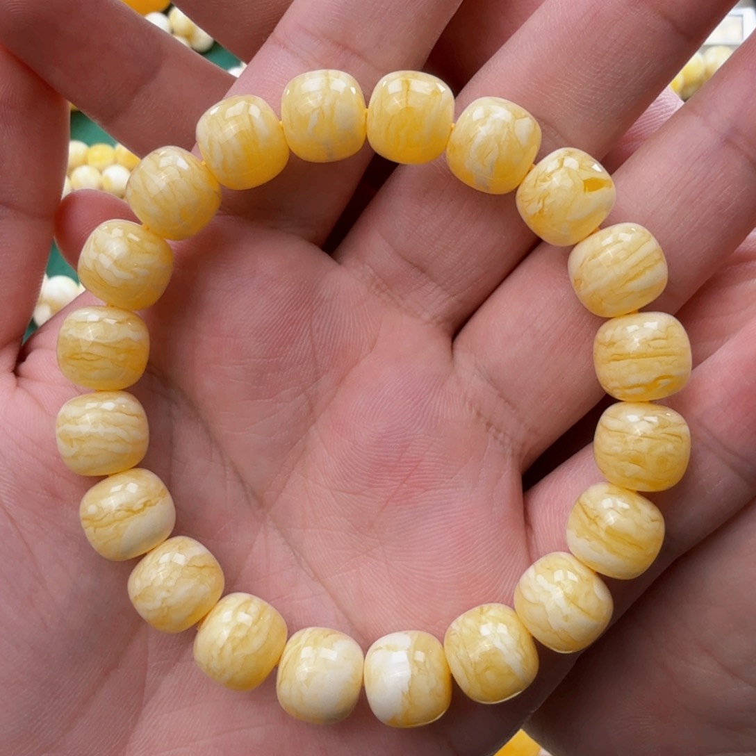 琥珀珠宝奇石未镶嵌又****？天然蜜蜡