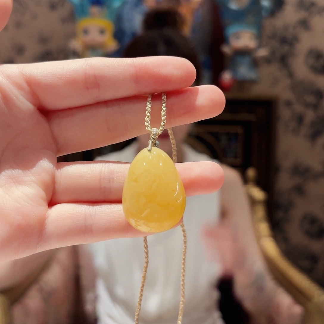 未镶嵌颈饰蜜蜡颈饰