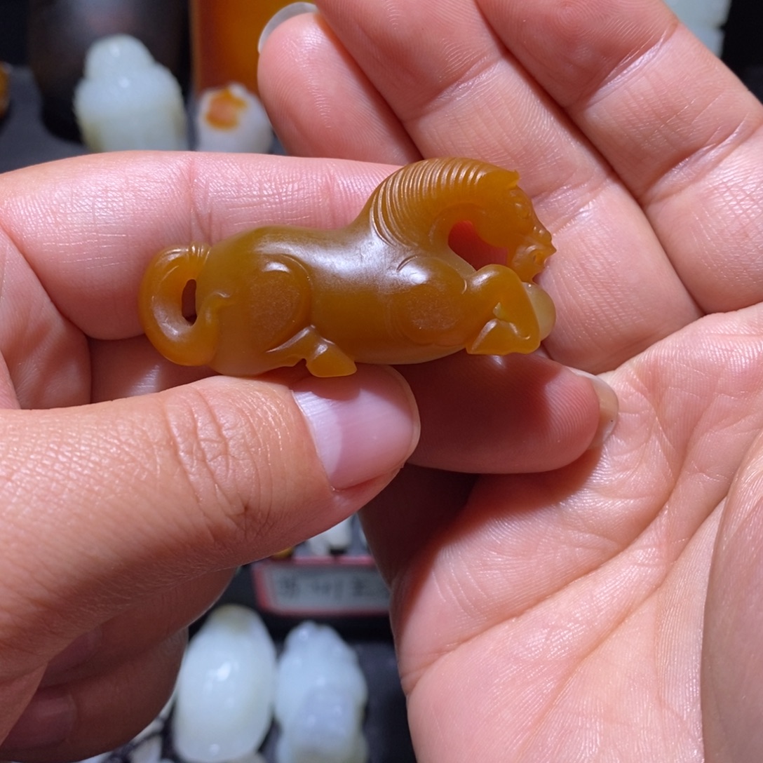 無***后和田玉未镶嵌颈饰