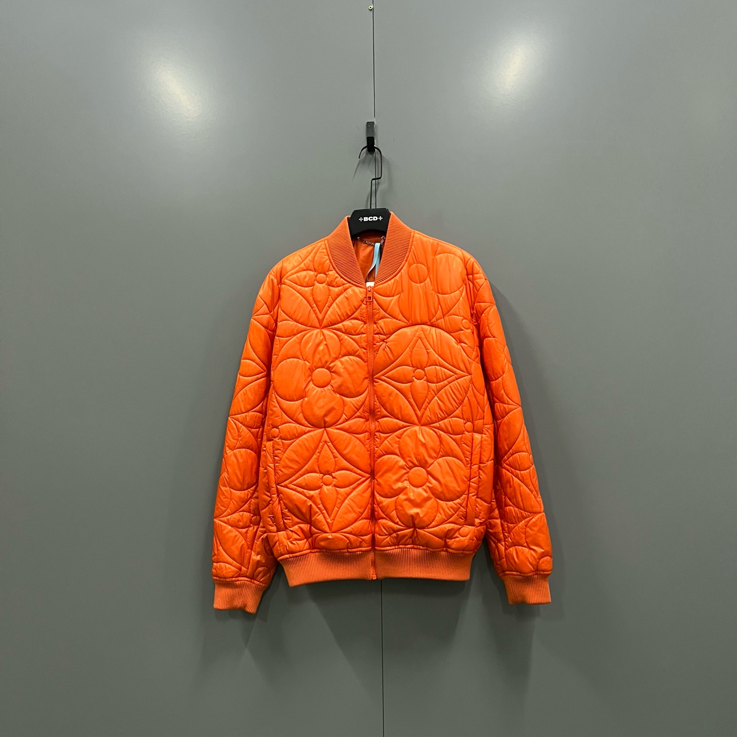 99新 LouisVuitton/路易威登 y22 橙三花压纹羽绒外套 52 207569